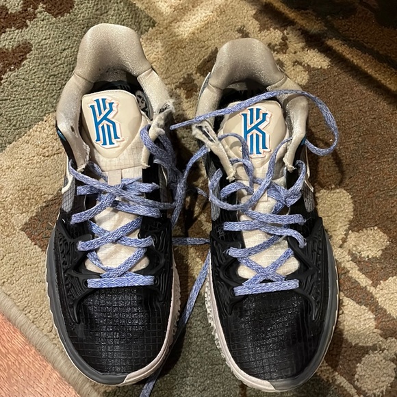 Nike Kylie Low 4 Black Rattan size 7.5 basketball sneakers - Picture 1 of 6